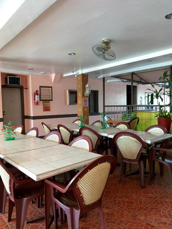 Sola Eleganza Apartelle Quezon City Exteriör bild