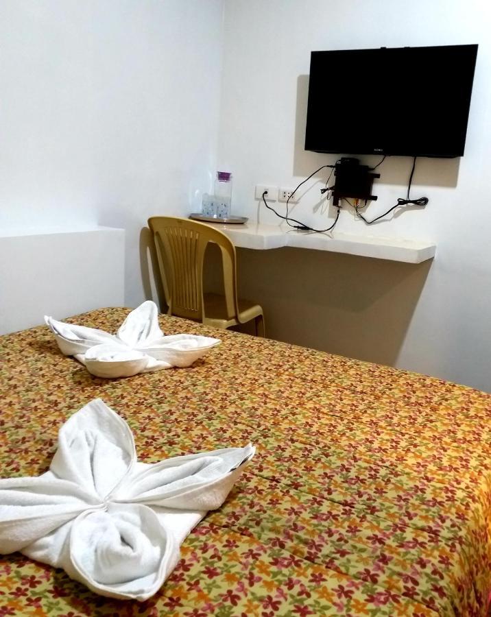 Sola Eleganza Apartelle Quezon City Exteriör bild