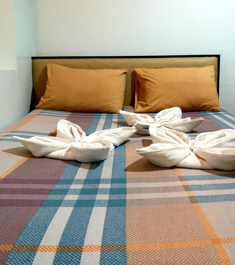 Sola Eleganza Apartelle Quezon City Exteriör bild