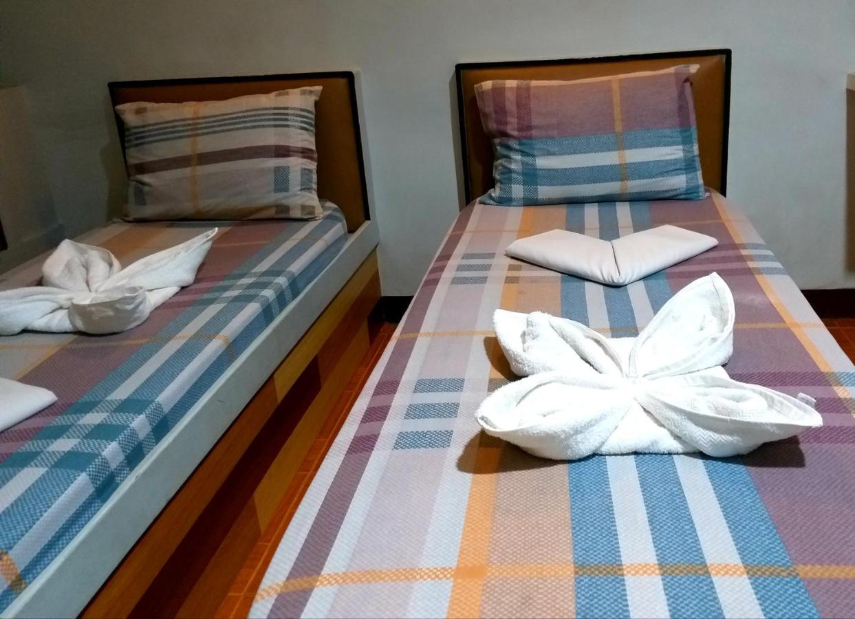 Sola Eleganza Apartelle Quezon City Exteriör bild