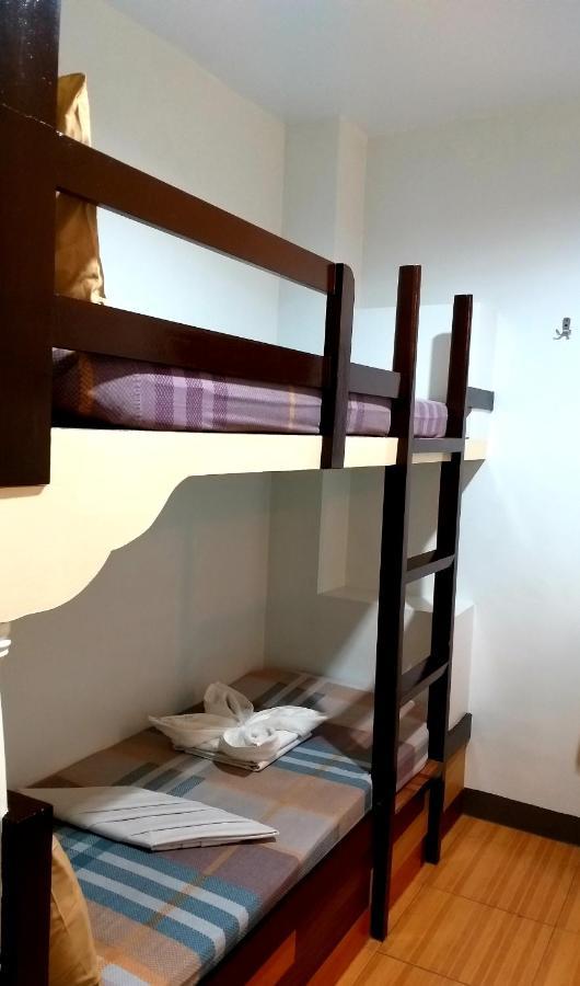 Sola Eleganza Apartelle Quezon City Exteriör bild
