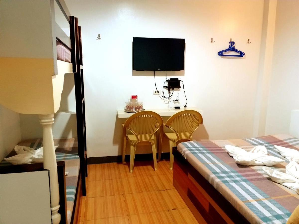Sola Eleganza Apartelle Quezon City Exteriör bild