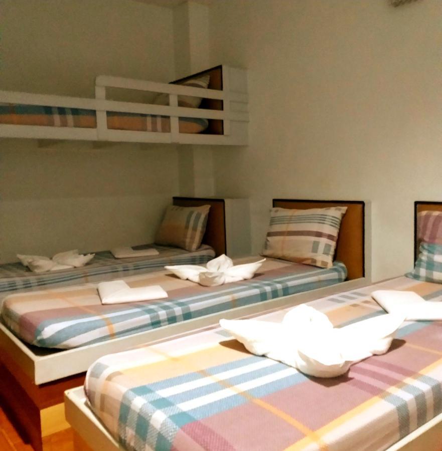 Sola Eleganza Apartelle Quezon City Exteriör bild
