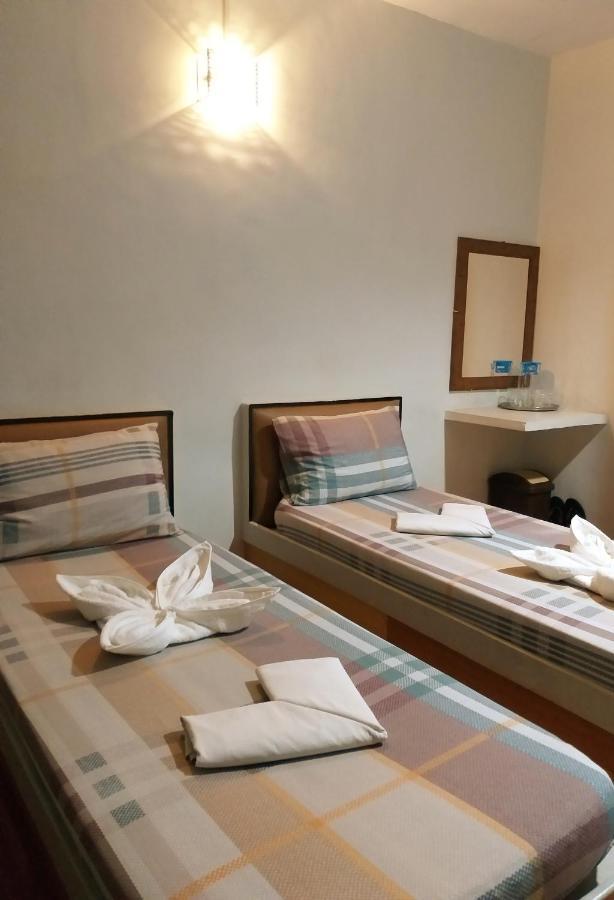 Sola Eleganza Apartelle Quezon City Exteriör bild