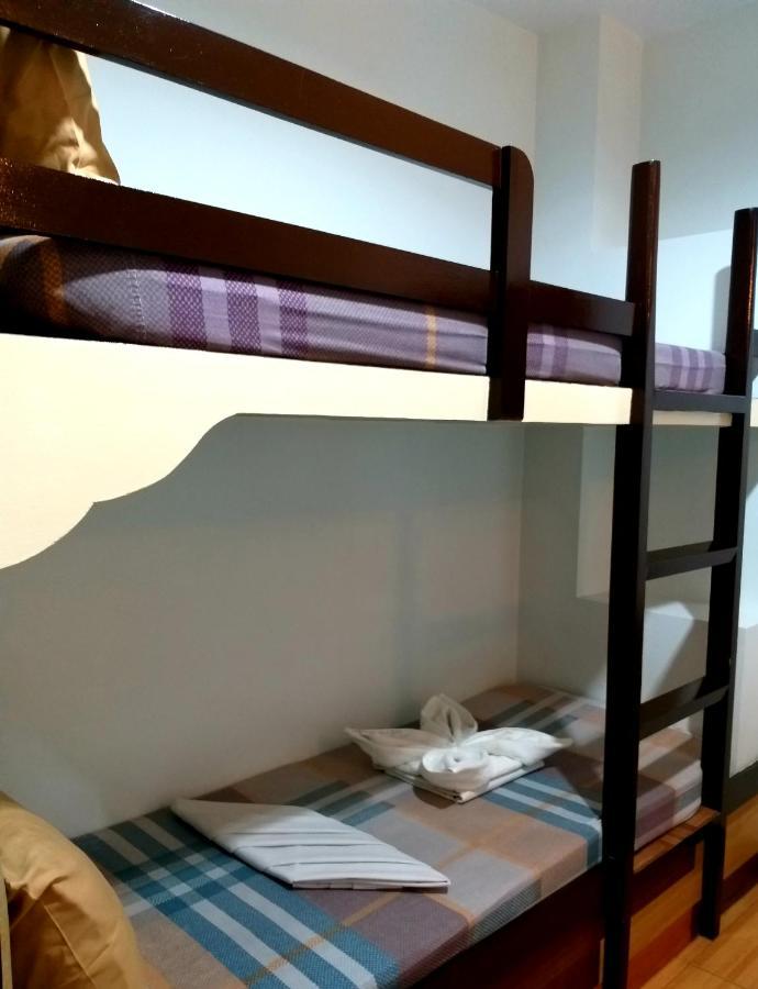 Sola Eleganza Apartelle Quezon City Exteriör bild