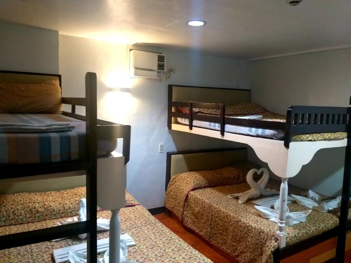 Sola Eleganza Apartelle Quezon City Exteriör bild